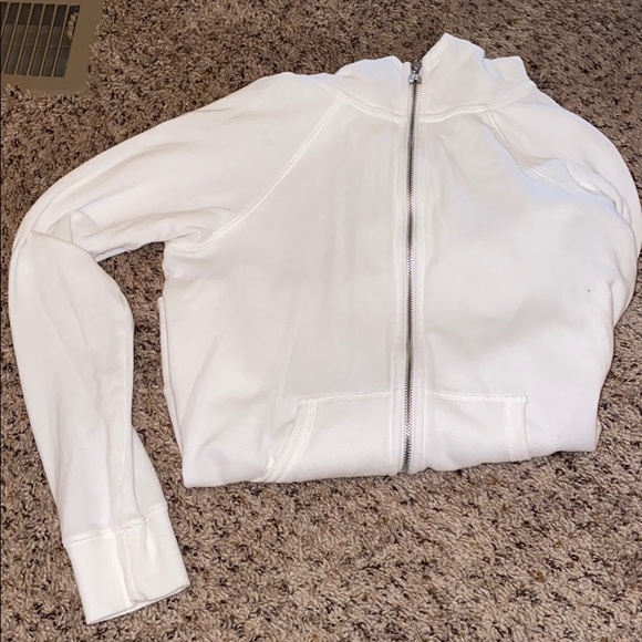 Vectoria secret jacket - Picture 3 of 4